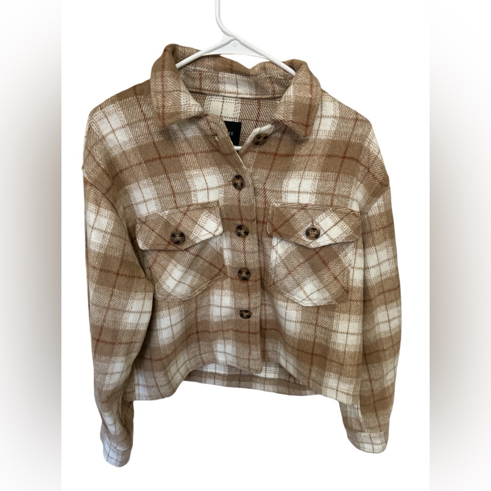 Woman’s size small Love Tree by Pink Lily cropped Shacket